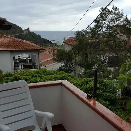 Casa Tina Apartmán Pomonte