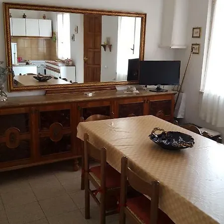 Casa Tina * Pomonte (Livorno)